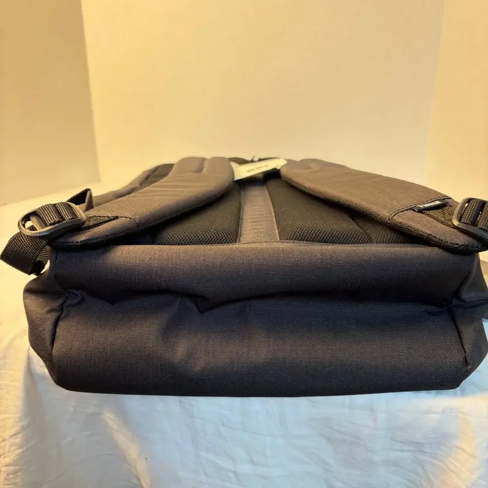 NWT Thule Lithos 20L black backpack, laptop/tablet pockets. office, career